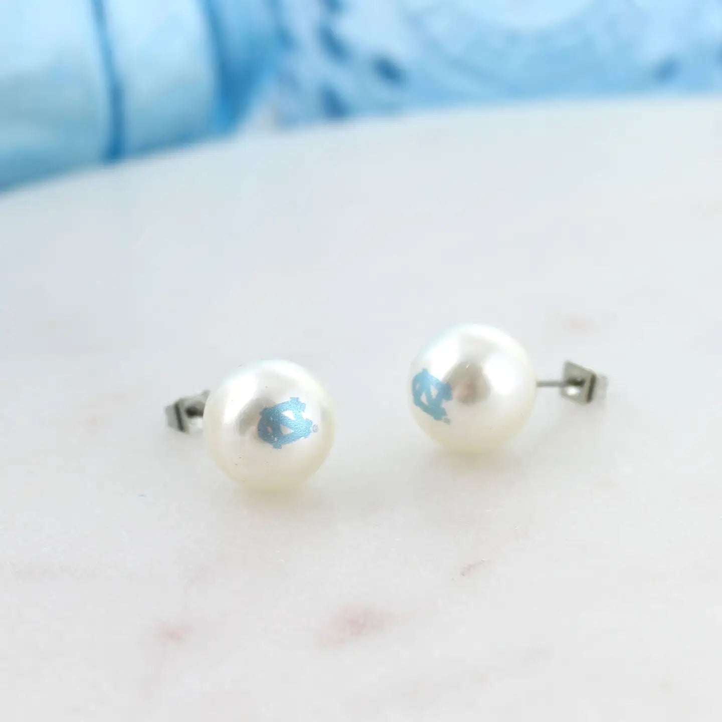 UNC Logo Pearl Stud Earrings