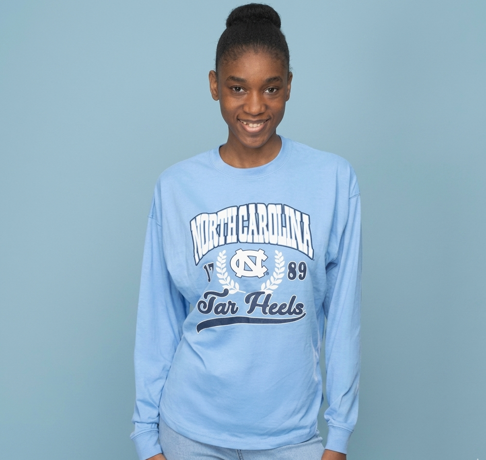 Women's North Carolina Tar Heels Long-Sleeved Shirt
